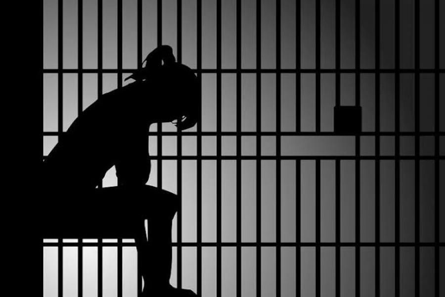 podiumnews.com-Warga Pergoki Rita Ajak Anak Masih Kecil Bobol Warung